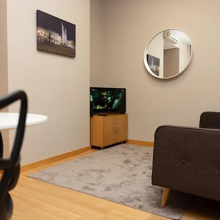 Design Flat In - By Tonsdeverde Брага